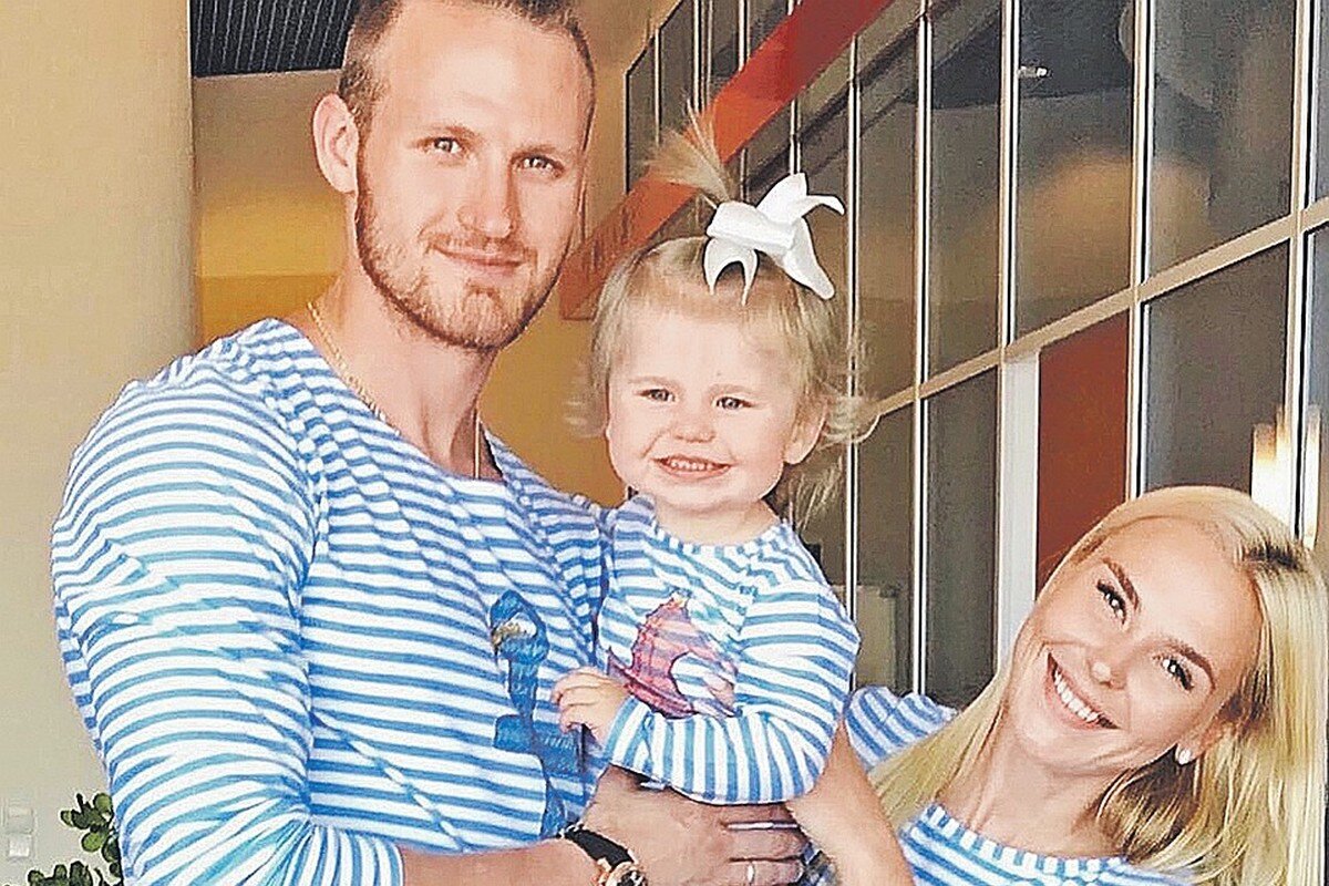 Иван Телегин с Пелагеей и их дочерью Таисией, соцсети