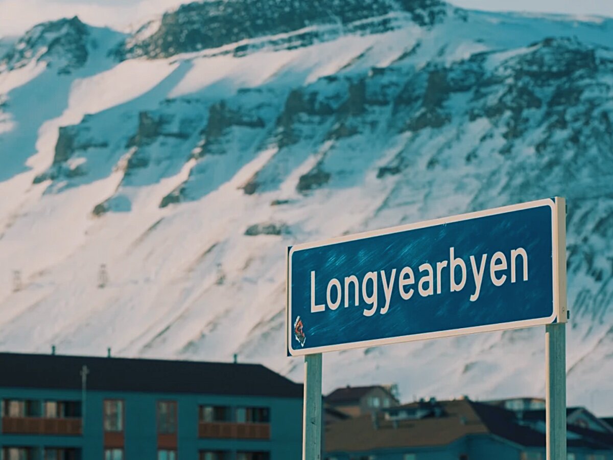 Лонгйирбюен (Longyearbyen)