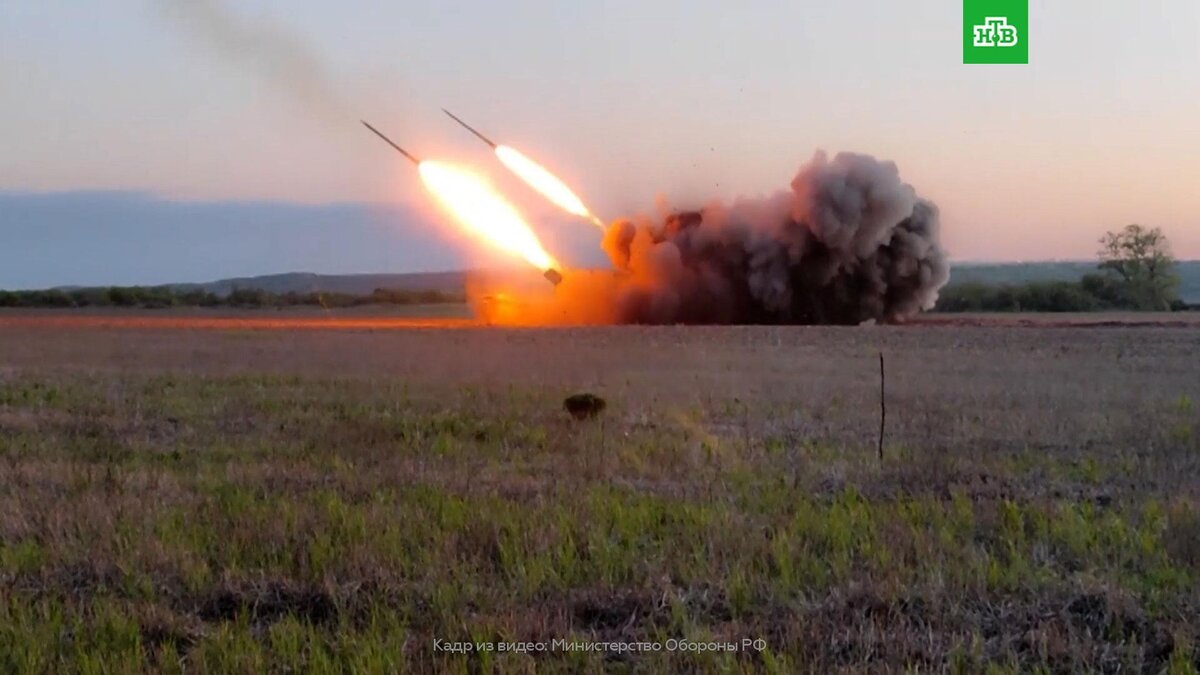    Минобороны: ВС РФ нанесли массированный удар по объектам ОПК и энергетики Украины