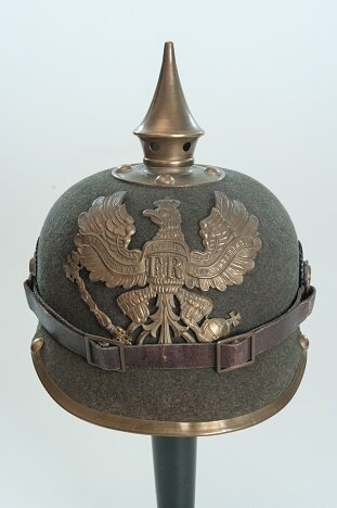 Каска прусских линейных пехотных полков солдатская образца 1915 г. Германия, Пруссия. 1915. Из собрания ГМЗ «Царское Село»