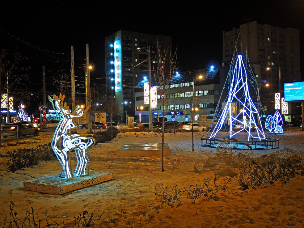 Белгородская елка на площади 2023. Новогодние украшения для улицы. Новогодняя самара 2023. Самара металлург пять новогодних елок. Самара елка 2022.
