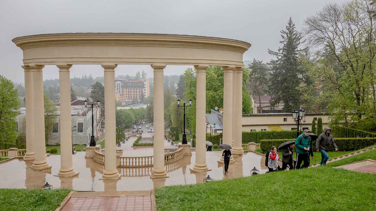    Отдыхающим доступно множество маршрутов для пеших прогулок.Фото: Андрей АБРАМОВ