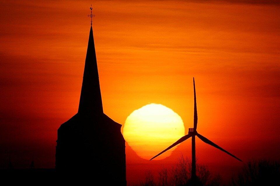     В случае недостаточности принятых мер режим всеобщего энергосбережения в стране будет распространён и на бытовые приборы  REUTERS