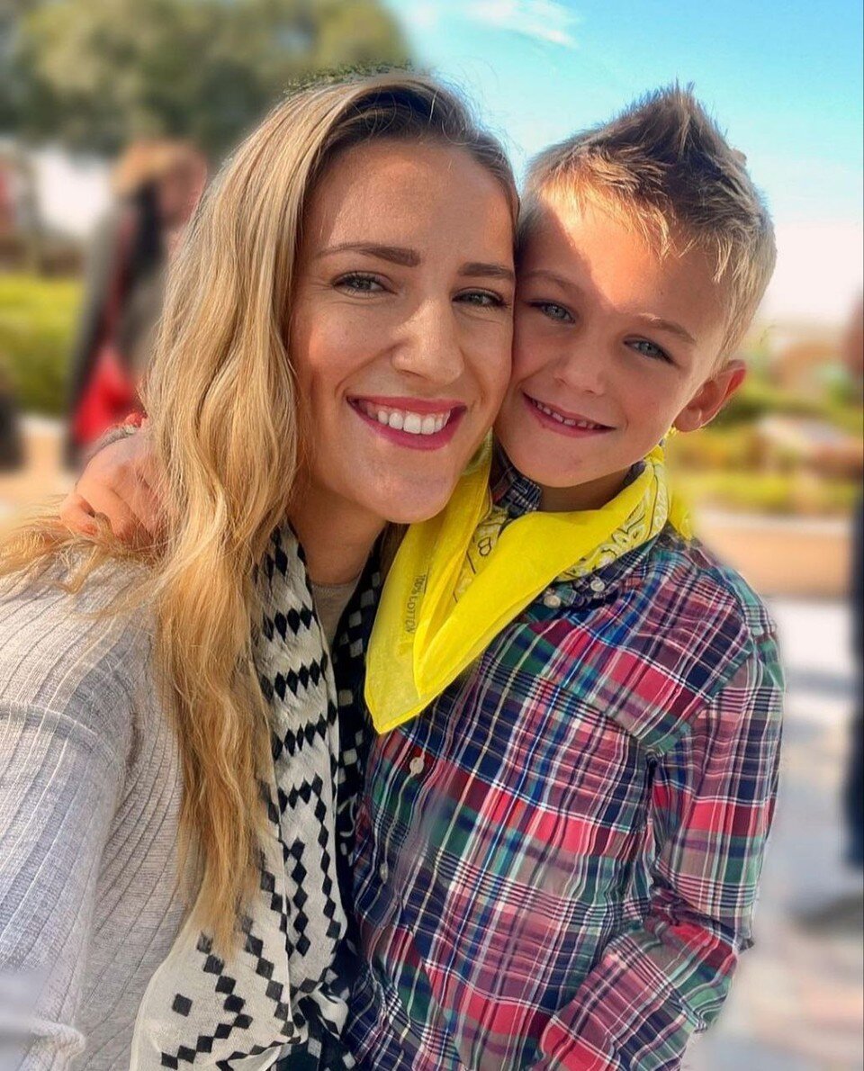     Виктория опубликовала подборку крутых снимков, главный герой которых - Лео. Фото: соцсети.