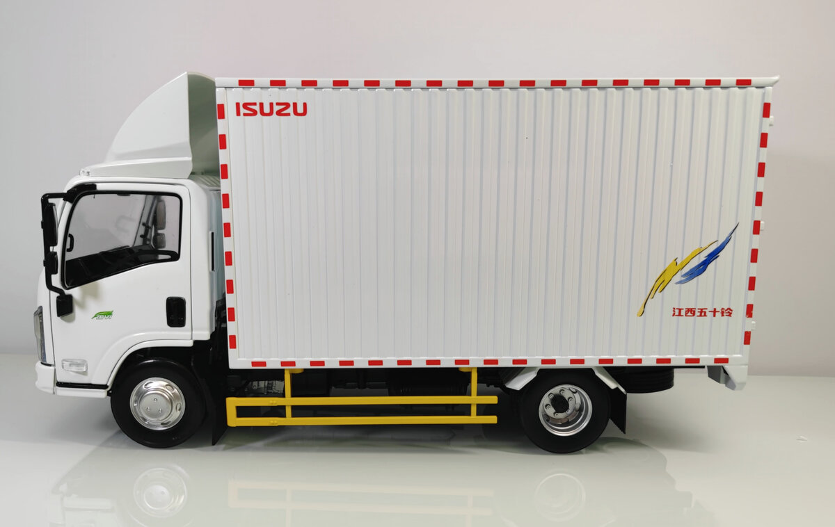 Isuzu ELF ES5 2014 № | Мир 1:18. Масштабные модели авто | Дзен