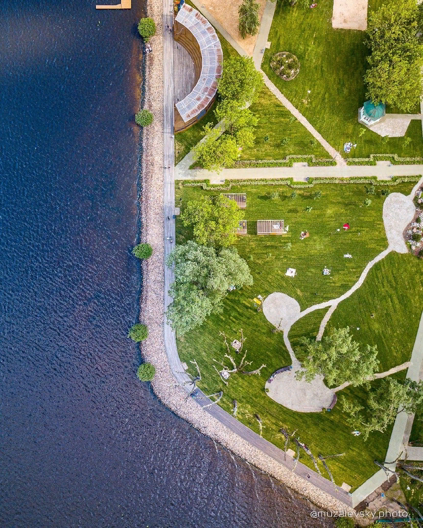 Береговая зона водохранилища. Покровский берег пляж. Парк Покровский берег Москва. Химкинское водохранилище Покровский берег. «Покровский берег» Покровское-Стрешнево.