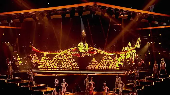 Фото с того концерта это было целое шоу