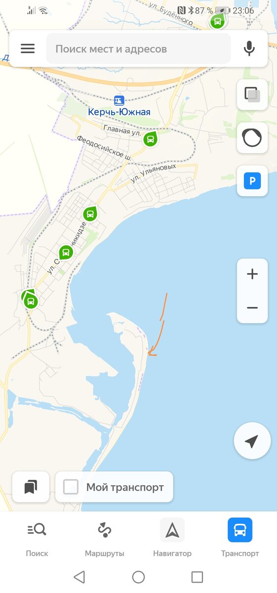 Вот где-то здесь купались и собирали ракушки. В этом году ракушек не очень сного, может смыло в море. 