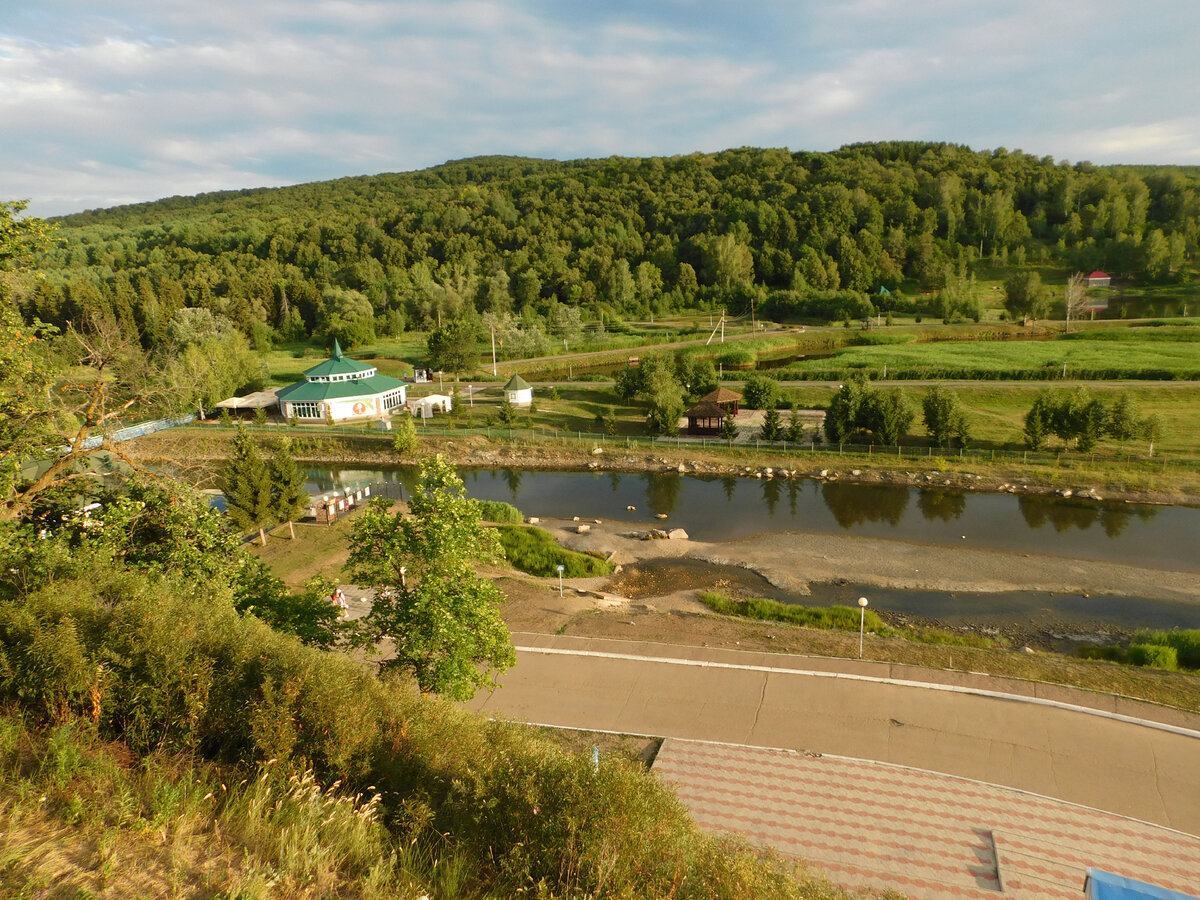 Вид на реку Усолку с минеральными ключами с Вознесенской горы. Фото автора.