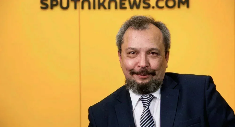 Борис Марцинкевич. Закончил физический факультет Тартуского университета. Интересуется энергетикой и её освоением, влиянием энергетики на экономику, политику, на нашу повседневную жизнь. 