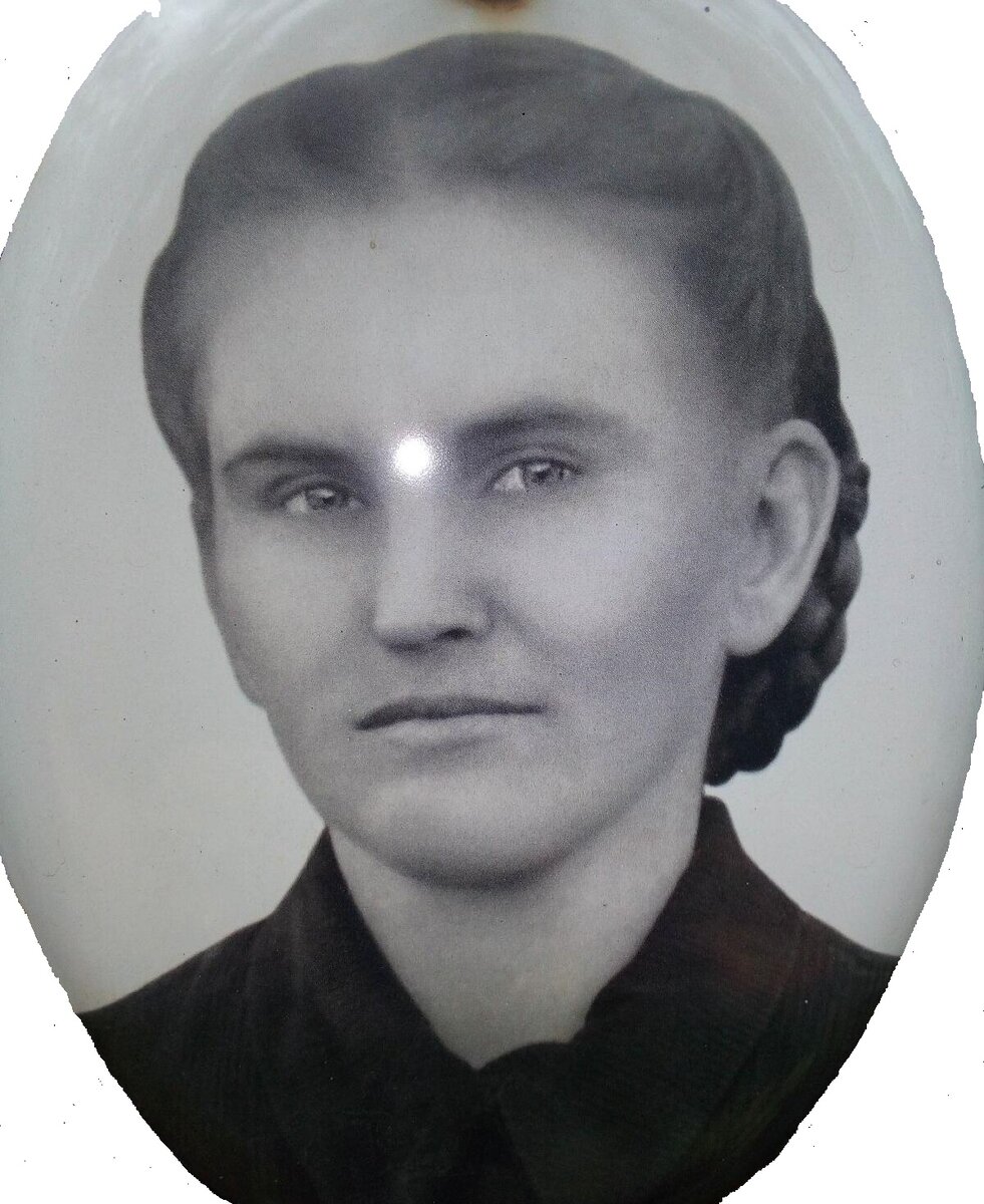 Мезенцева (Короткая) Анна Афанасьевна