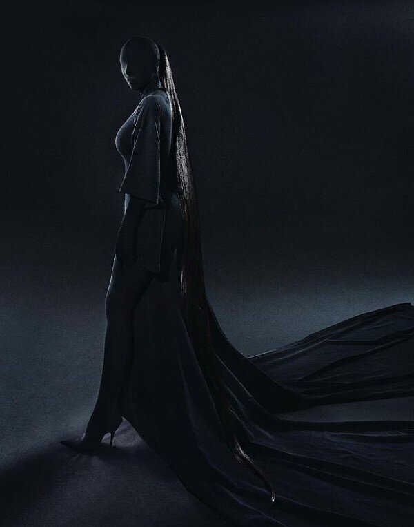 Фото из официального аккаунта Ким в Инстаграм @kimkardashian