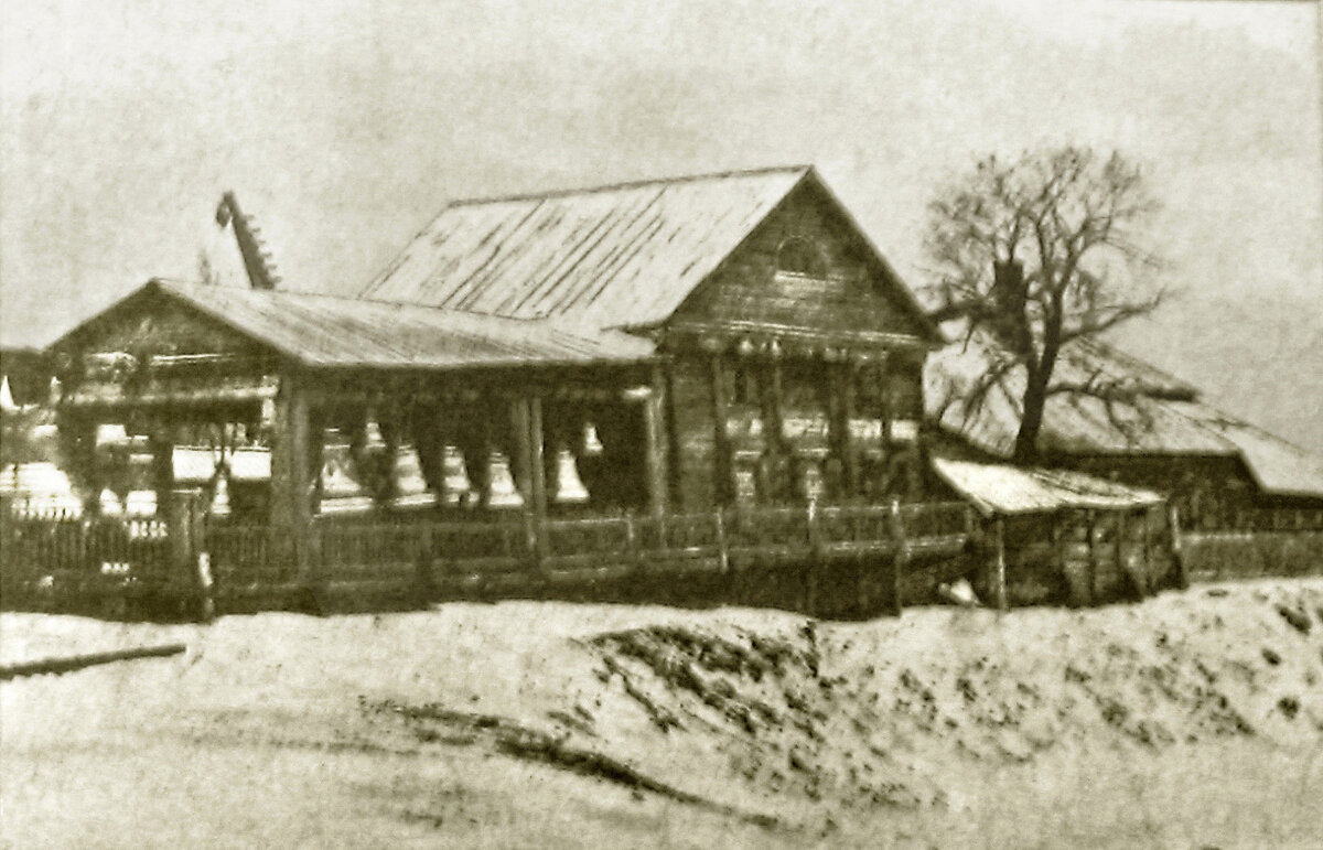 Первое здание завода