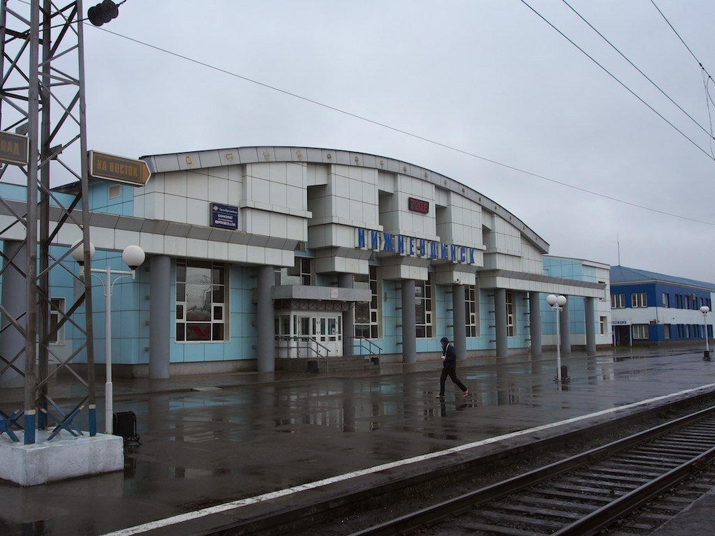 © Clay Gilliland / Wikimedia Commons / CC BY-SA 2.0 (Нижнеудинск – станция Восточно-Сибирской железной дороги на 4679 километре Транссибирской магистрали)