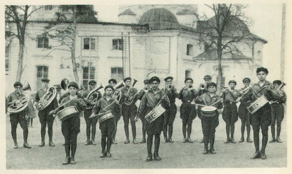 Музыканты-колонисты. 1927 год. Фото: makarenko.edu.ru