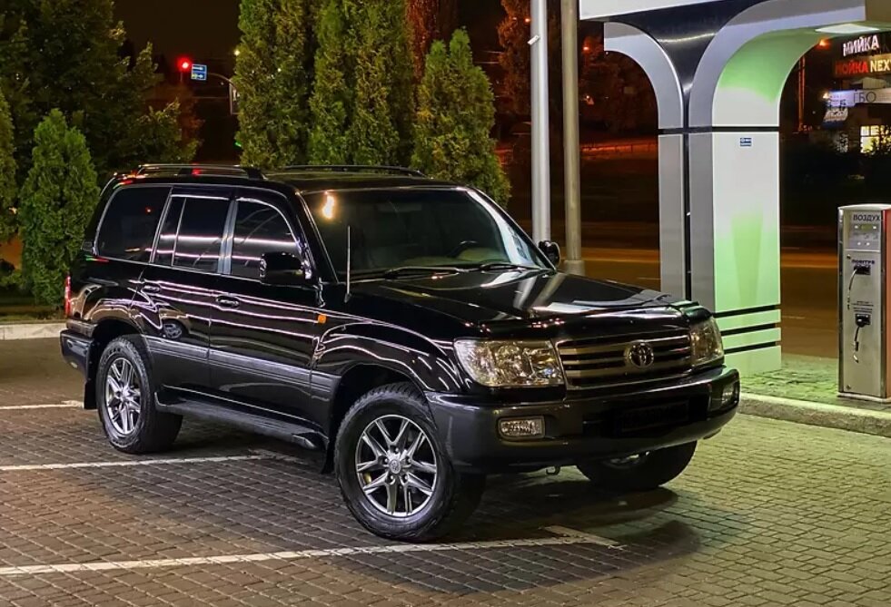 Ленд Крузер 100.