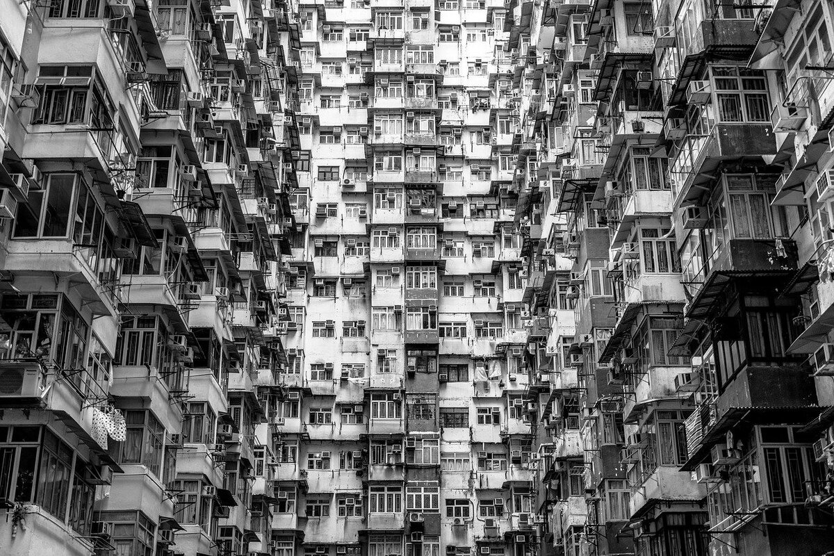 Дом-монстр. Притягивает своей фотогеничностью туристов и фотографов со всего Мира