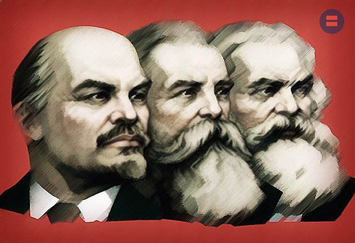 Энгельс посередине