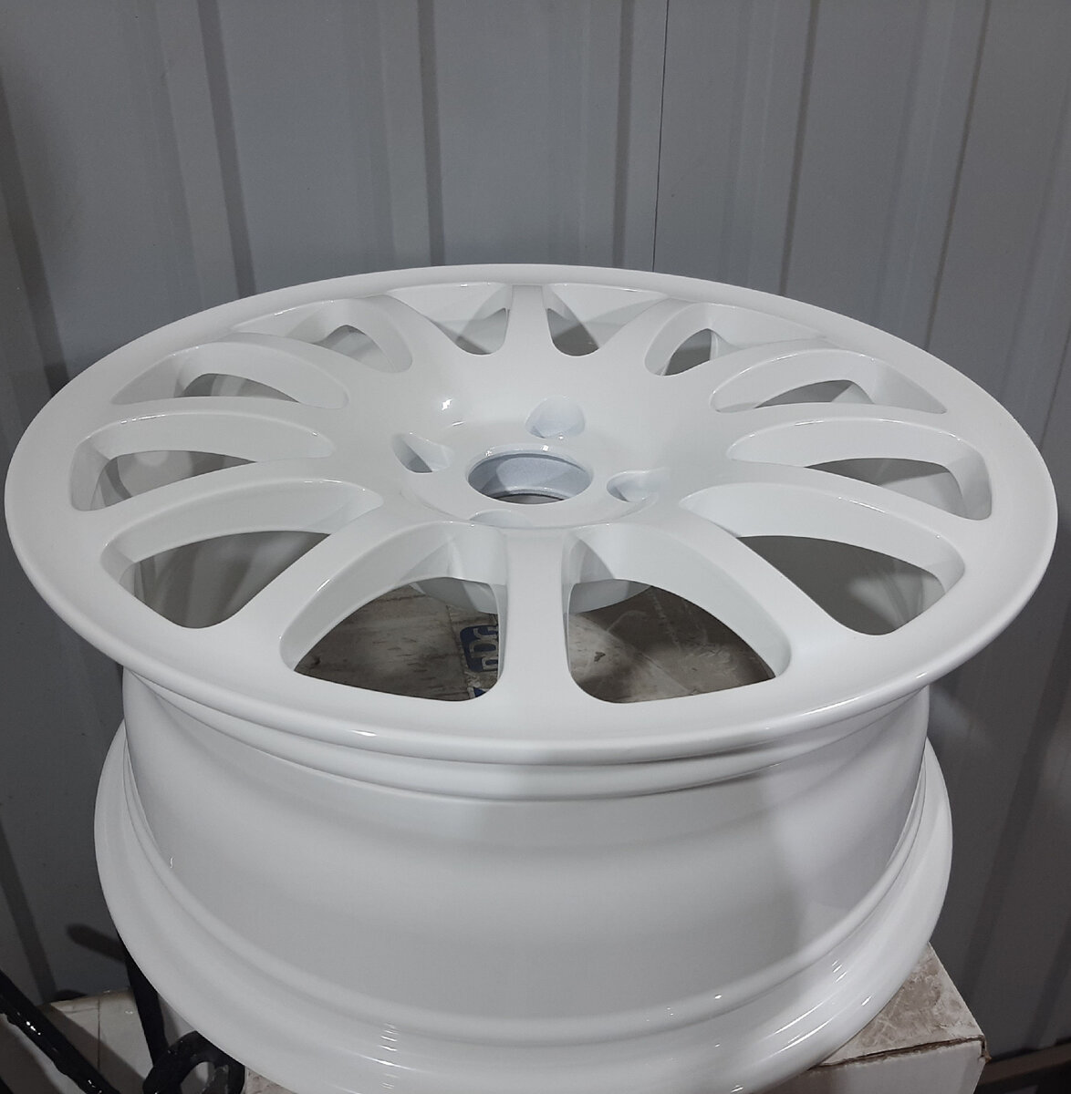 Готовое , белое 