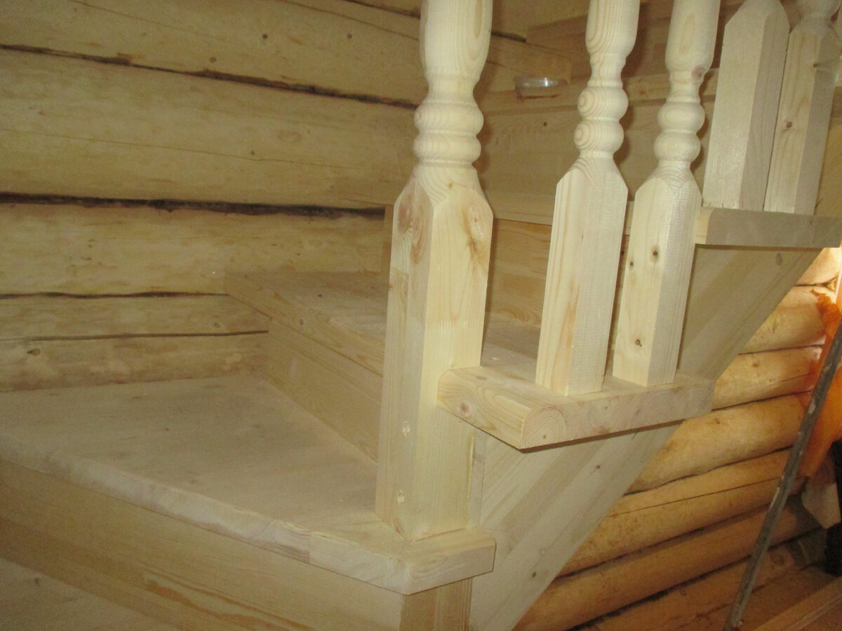 Строительство деревянных лестниц из лиственницы своими руками