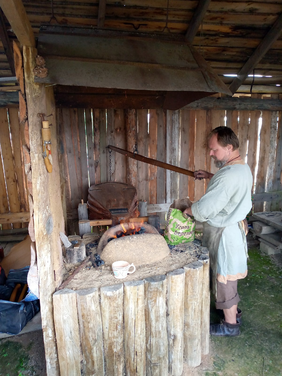 Садовые печи с мангалом и барбекю