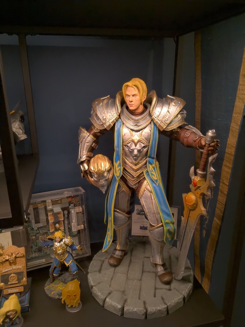 1/4 Статуэтка Андуина Ринна из World of Warcraft. Источник: reddit  📷
  📷
  📷
  📷
