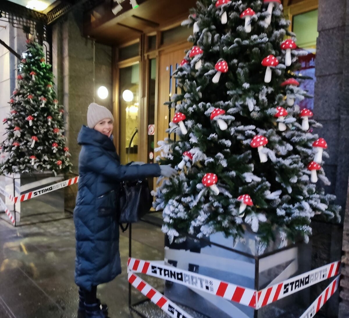 Юмор на этой фото к тому, что 3-я сестра помогала в семье моральной поддержкой и где-то позитивом. Иногда вовремя сказанная мотивационная фраза ускоряет процесс выздоровления, даже на расстоянии
