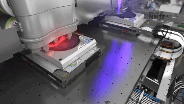 Процесс литографии на фабрики TSMC (GIF видео).