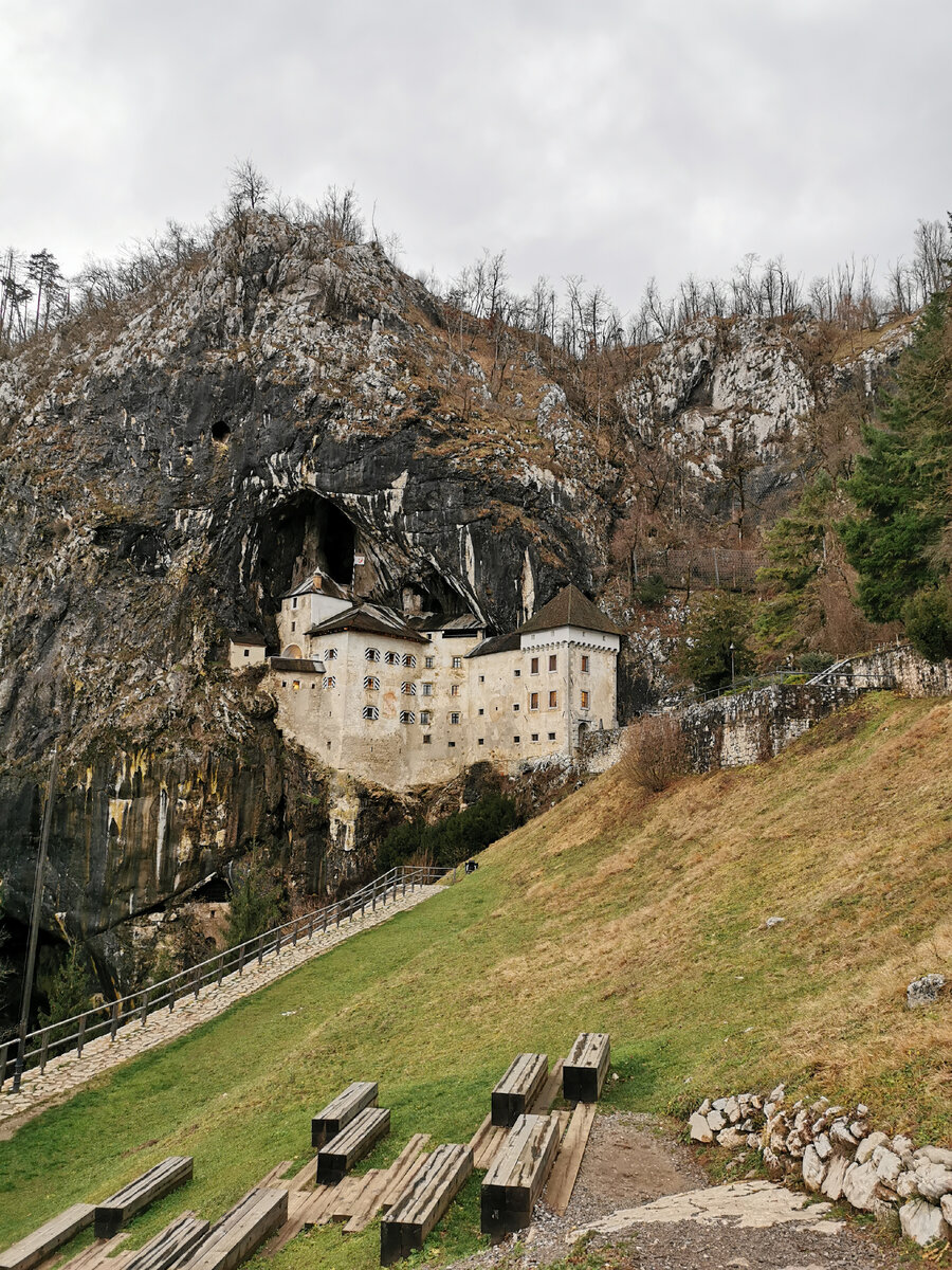 Предъямский замок