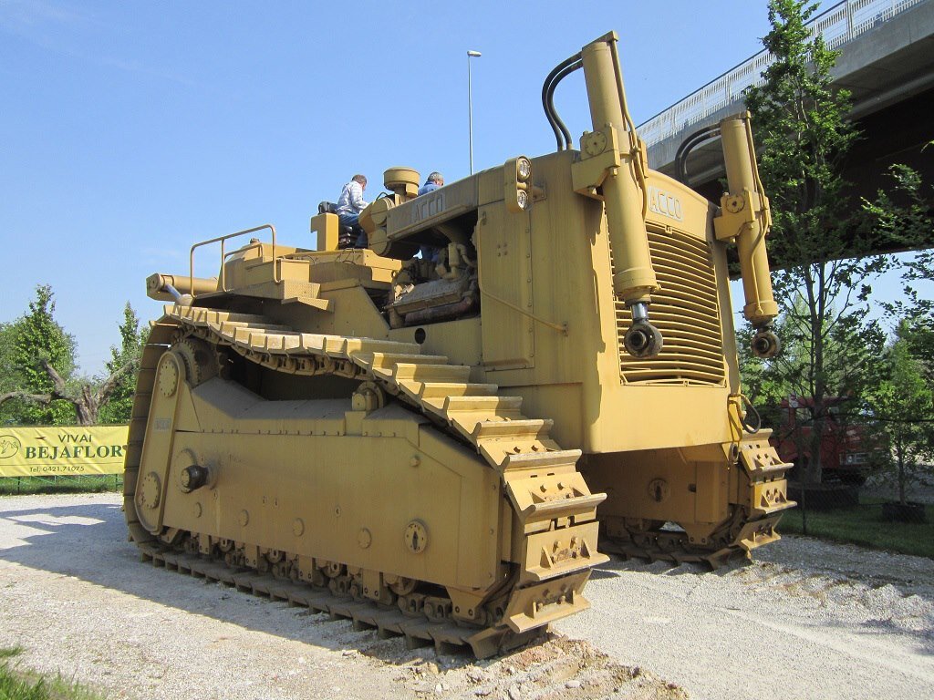 Бульдозер fiat allis самый большой