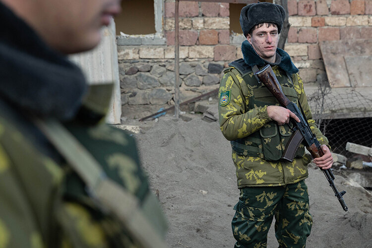    Азербайджан обвинил Армению в провокации. В Баку заявляют о «широкомасштабной диверсии» на дашкесанском, кельбаджарском и лачинском направлениях армянских военных, которые осуществили минирование территорий