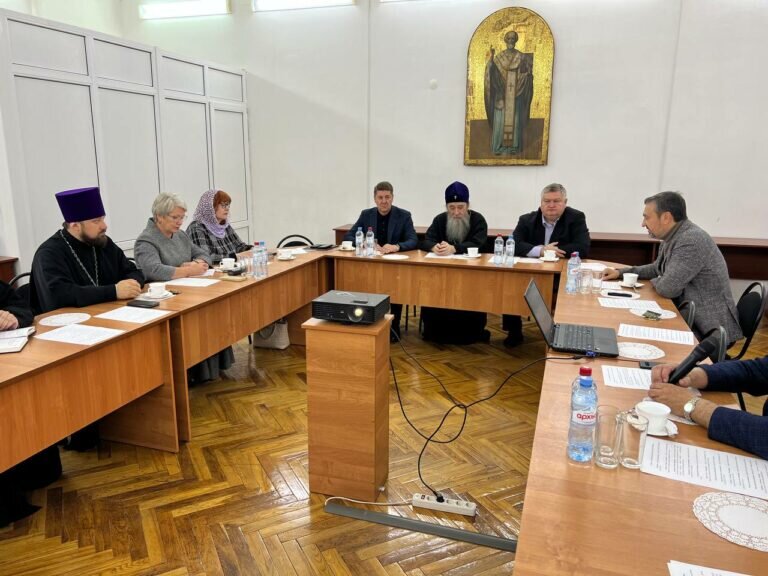    Оренбургская епархия провела первое организационное заседание попечительского совета Андрей Севостьянов