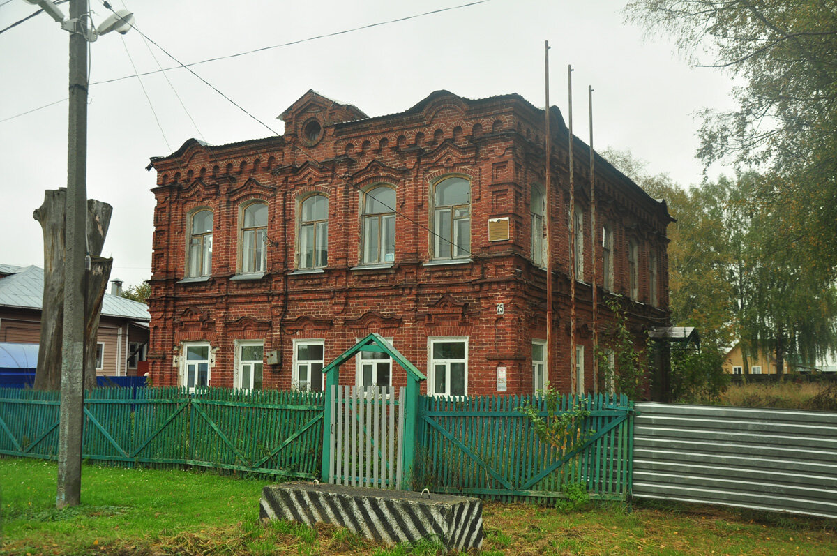 Талдомская школа. Старая школа. Зура школа старое здание. Самые старые постройки Балахты. Талдом криминал