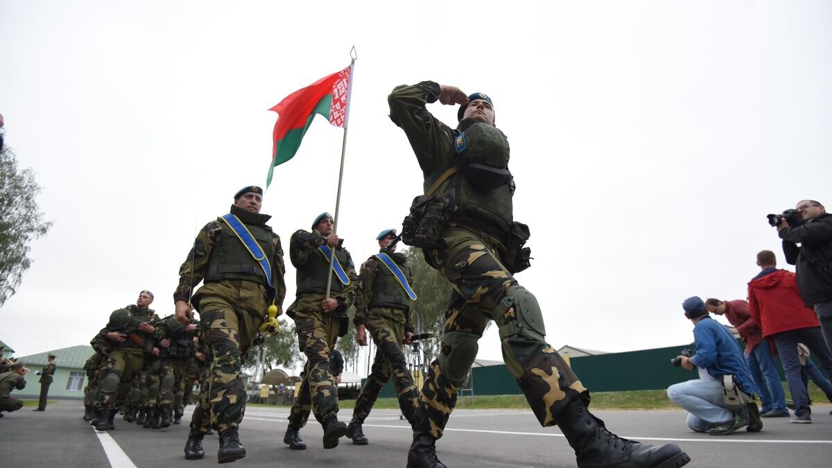    Военнослужащие подразделения Вооруженных сил Белоруссии, входящего в состав Коллективных миротворческих сил© Sputnik