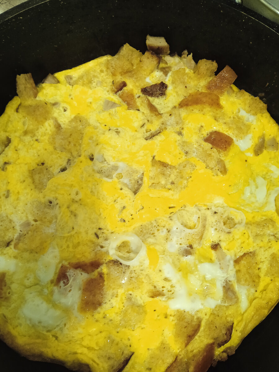 Здесь в начинке сухарики из бетона с отрубями и отварное куриное мясо