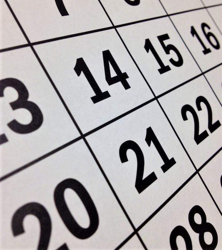 📅