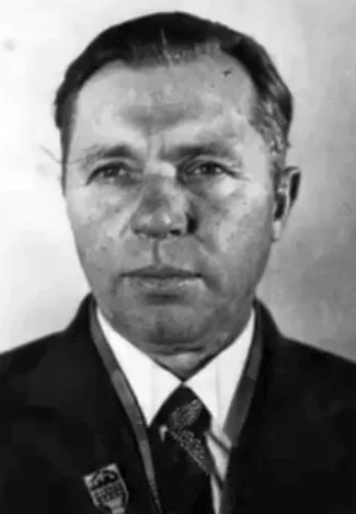 Максим Емельянович Твердохлеб.