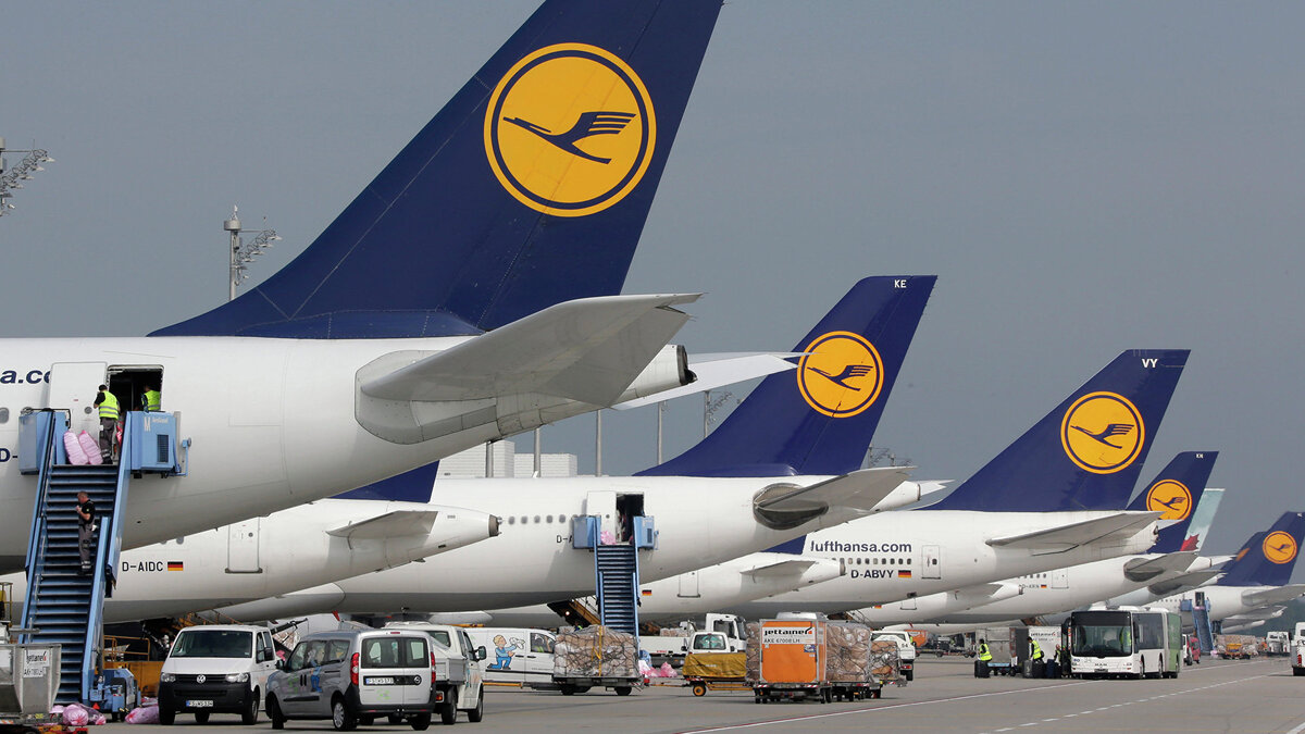    Самолеты Lufthansa© AP / Matthias Schrader