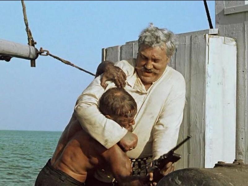 -" Отдай". Фильм "Белое Солнце пустыни" Павел Луспекаев (1927-1970 г.)У таможенника Верещагина был реальный прототип - Михаил Дмитриевич Поспелов (1884 -1962 г.).(фото из открытых источников).