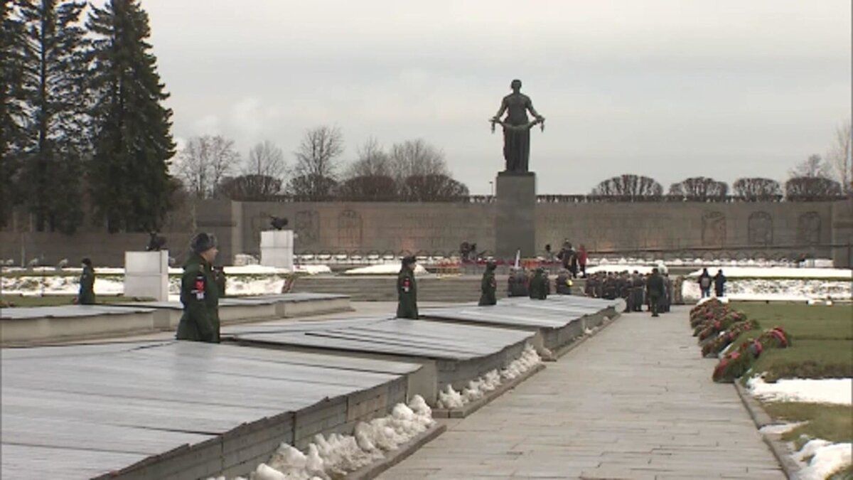 Пискаревское мемориальное кладбище санкт петербург фото