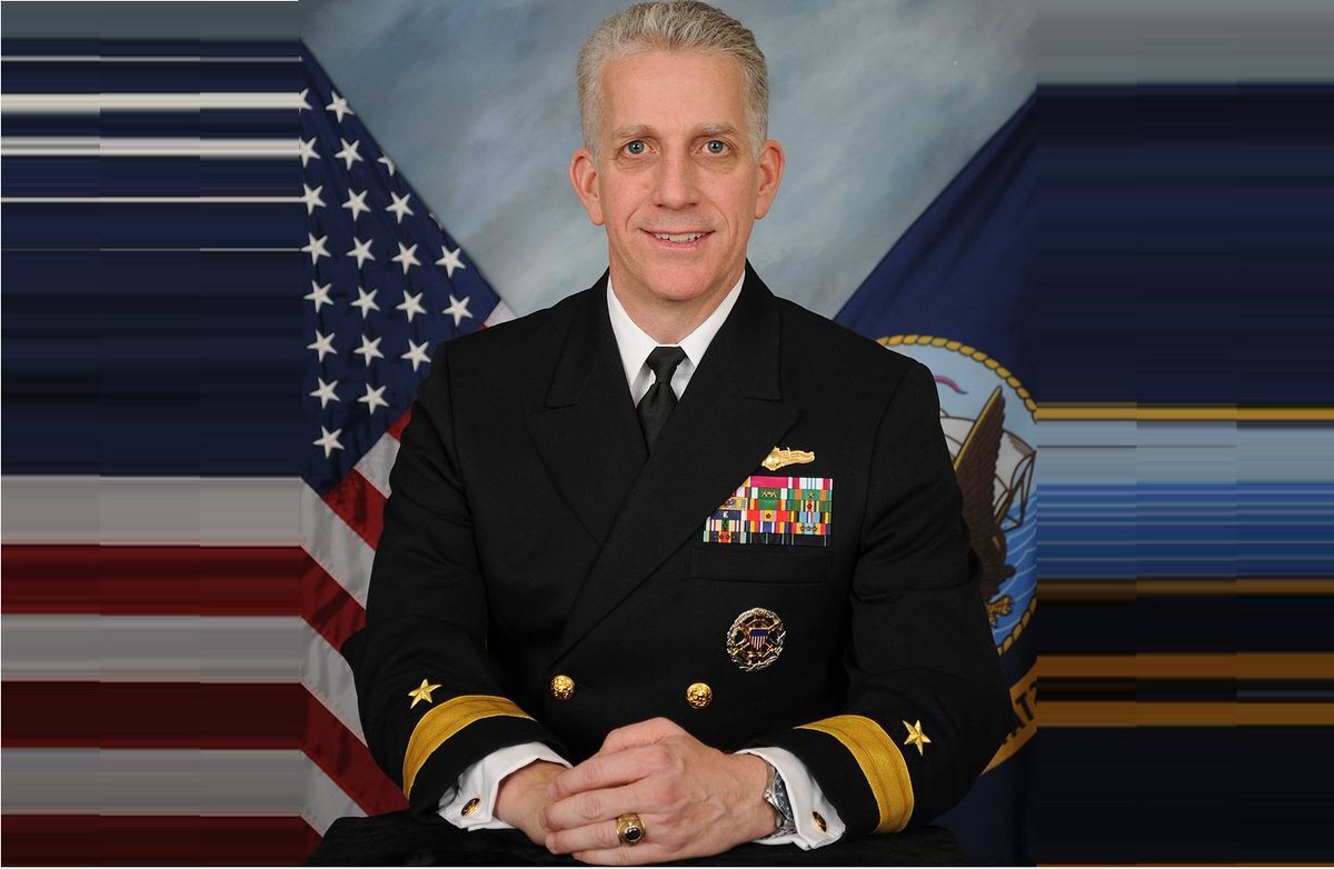 Большой любитель брать взятки, контр-адмирал Брюс Лавлесс. Источник фото: https://twitter.com/hashtag/ВМС_США?lang=el&src=hash