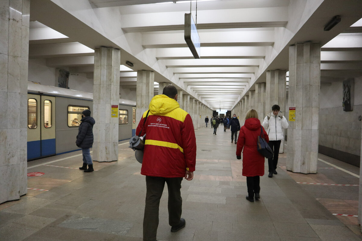 В Москве открыли новый участок Большой Кольцевой линии метро "Мнёвники - Каховская". Как это было?