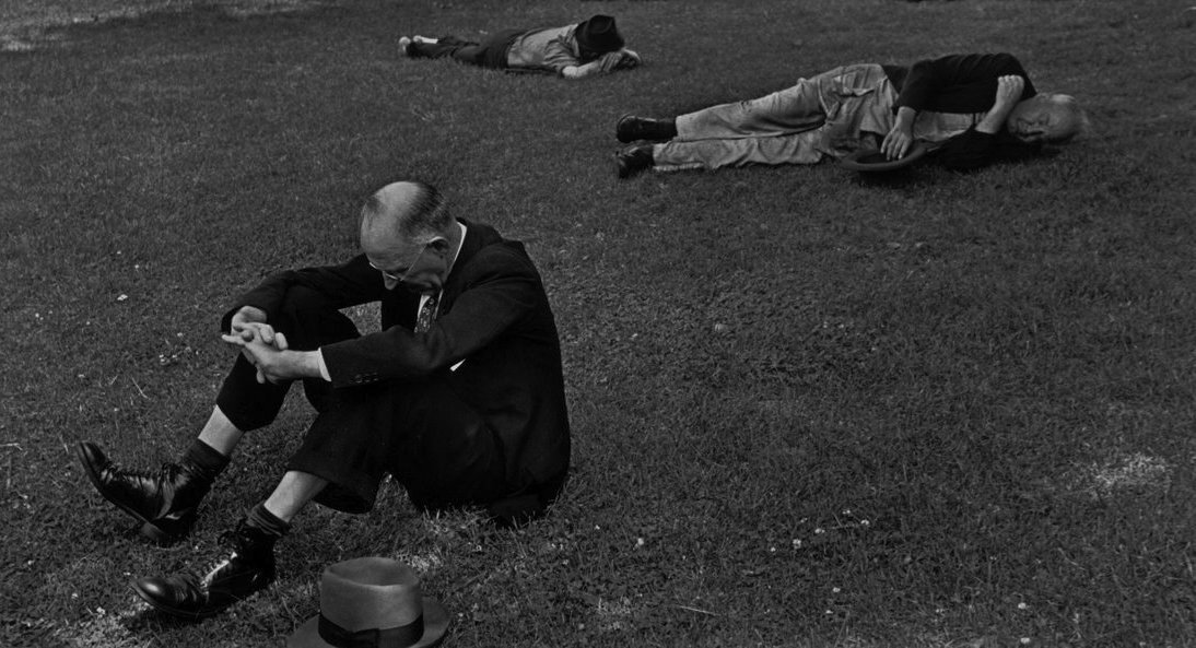 Мы проявляем пассивность потому, что устали, а устаём от излишнего напряжения, создаваемого нашей психикой без объективных причин