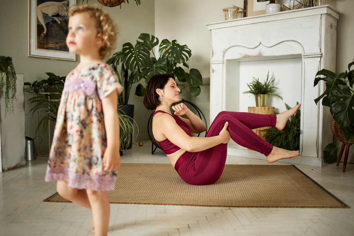 качать пресс после родов