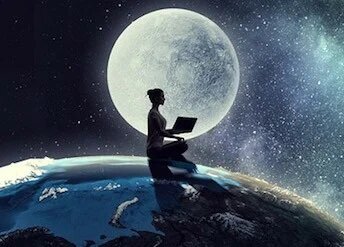 Только подумай: пока ты просто спишь, ты теряешь целый невообразимый мир и невероятный опыт. Как жаль!