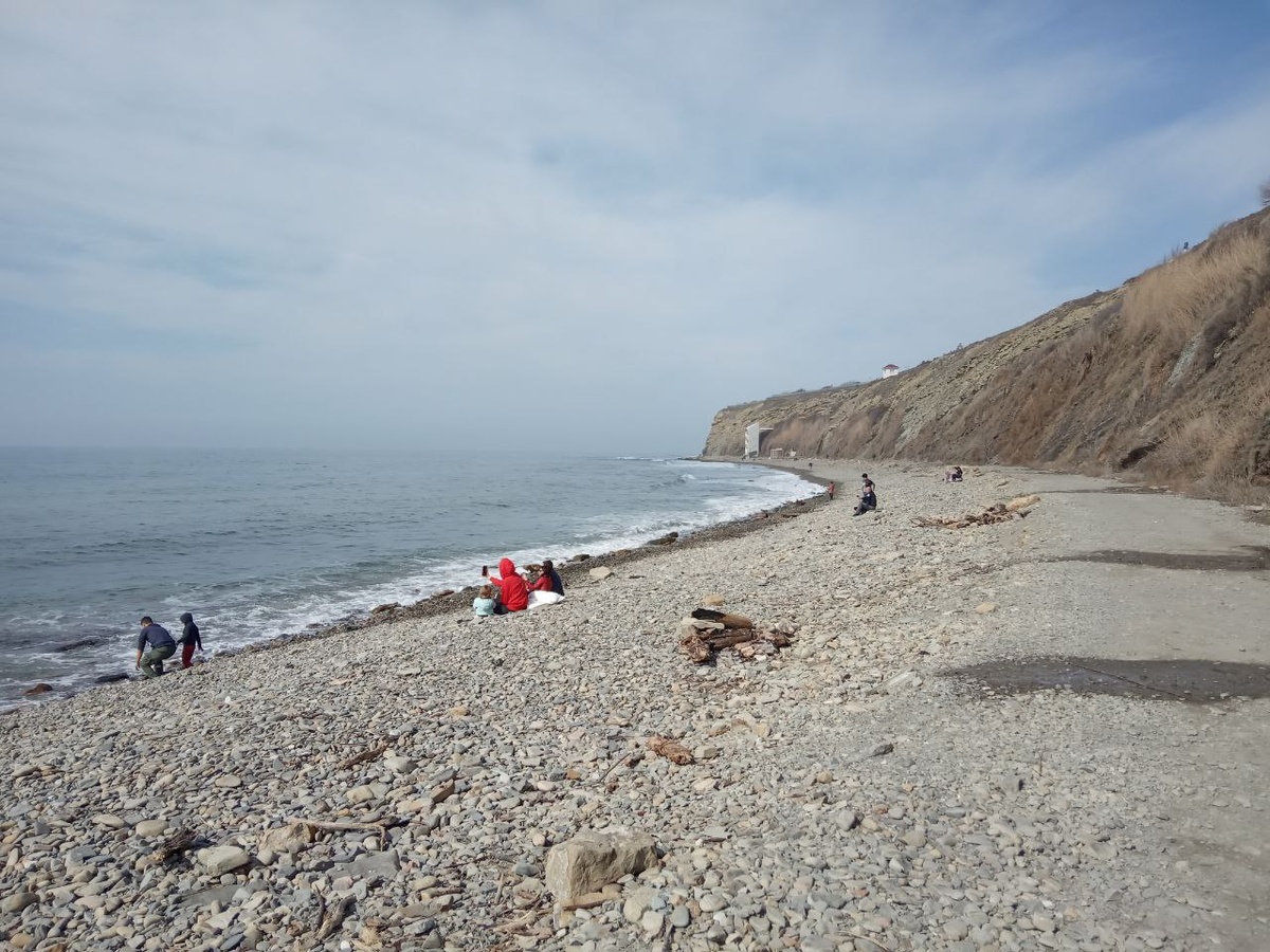 Каменистый пляж