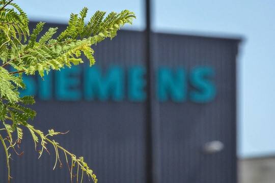    Компания Siemens объявила о прекращении бизнеса в России