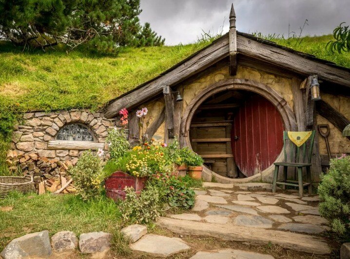 1 Погреб наземного типа в склоне горы