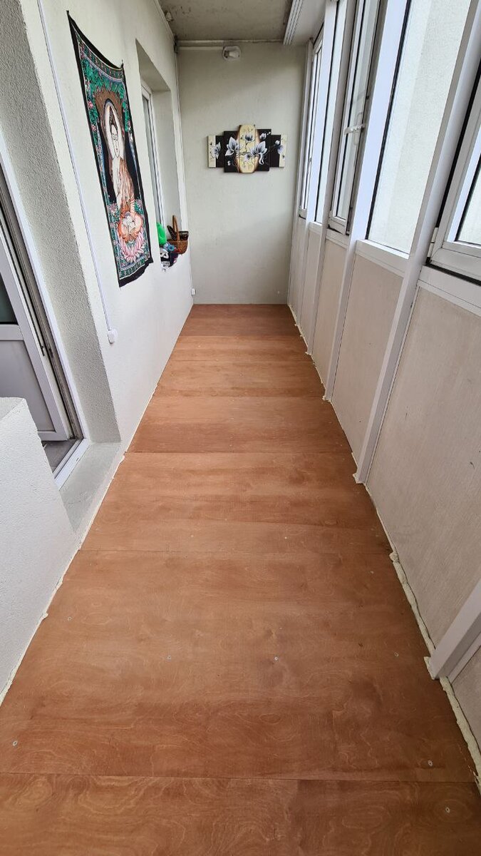 пол на балконе