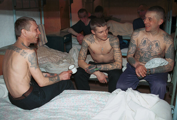 «Слышь, пацаны, я всё не могу понять — терпилы ли мы дрожащие или право имеем?»